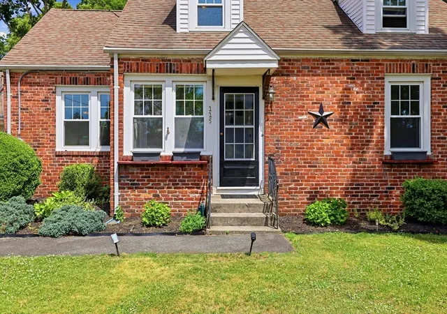 Homes for sale in Agawam, MA | 115 Poplar Street, Agawam, MA 01030 | MLS# 73539740