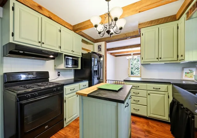 Photo 3 of Sale Pending at 115 Poplar St, Feeding Hills, MA 01030 | MLS# 73539740 | Listing updated on 2026-08-29