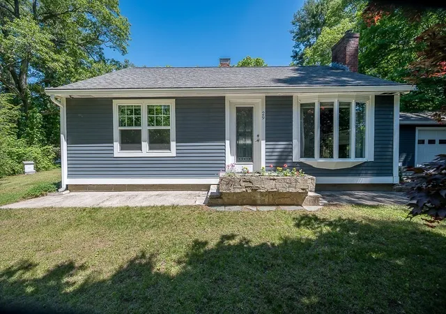 Homes for sale in Sutton, MA | 29 Carr St, Sutton, MA 01590 | MLS# 73530462