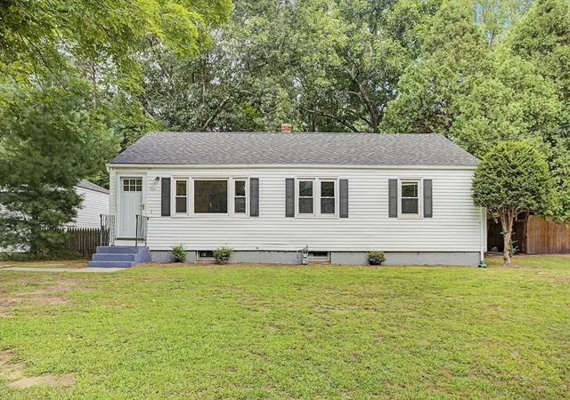 2nd image of 9 Moss Rd, Springfield, MA 01119 | MLS# 73563888