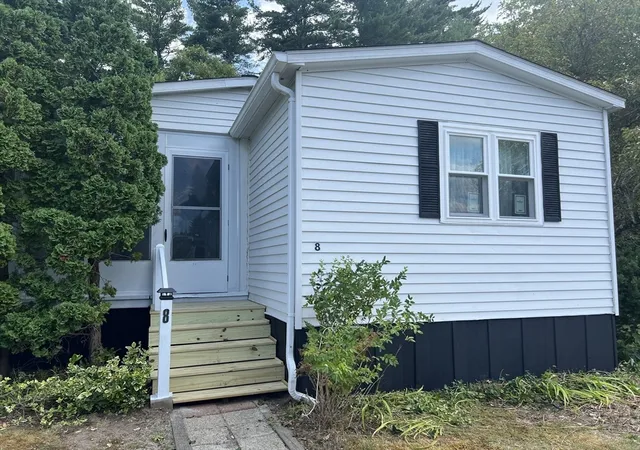 2nd image of 8 Jefferson Way, Carver, MA 02330 | MLS# 73551921