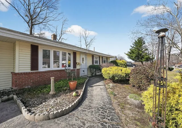 3rd image of 269 Jon Dr, Brockton, MA 02302 | MLS# 73498744