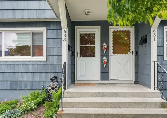 Homes for sale in Lowell, MA | 633 E Merrimack St, Lowell, MA 01852