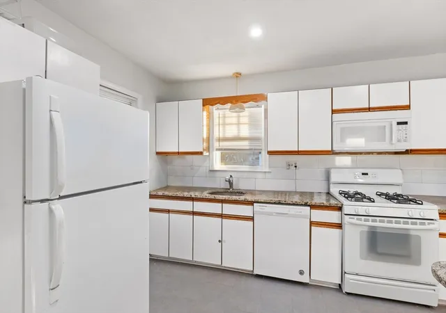 3rd image of 7-9 Kittredge Ave, Quincy, MA 02169 | MLS# 73460810