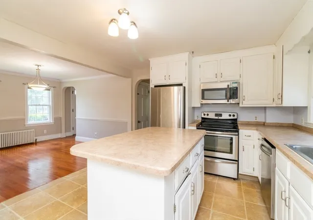Homes for sale in Braintree, MA | 53 Park Ave, Braintree, MA 02184 | MLS# 73539501