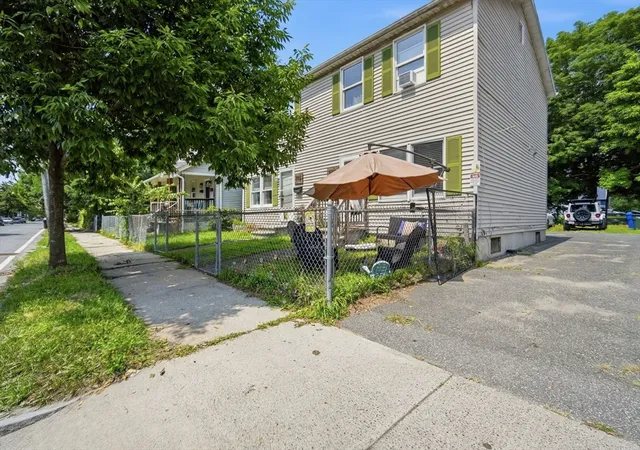 3rd image of 146-148 King Street, Springfield, MA 01109 | MLS# 73563655