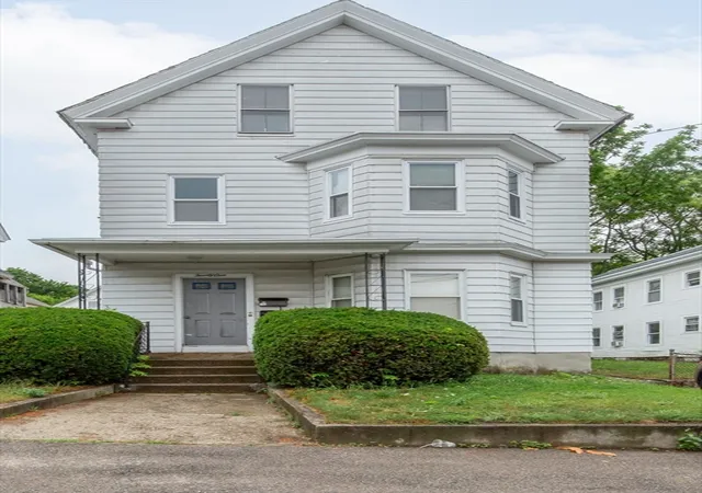 2nd image of 21 Myrtle St, Lowell, MA 01850 | MLS# 73541549