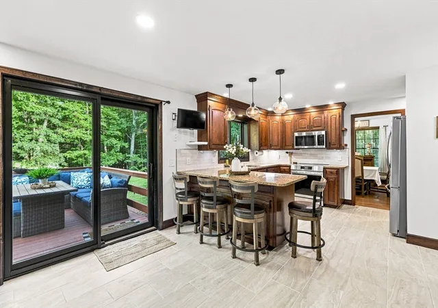 4th image of 1841 Maple Street, Dighton, MA 02764 | MLS# 73562826
