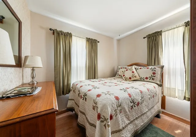 21st image of 136 Laurie Ln, Lowell, MA 01854 | MLS# 73566798