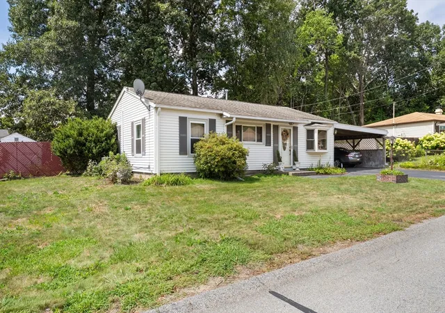 2nd image of 136 Laurie Ln, Lowell, MA 01854 | MLS# 73566798
