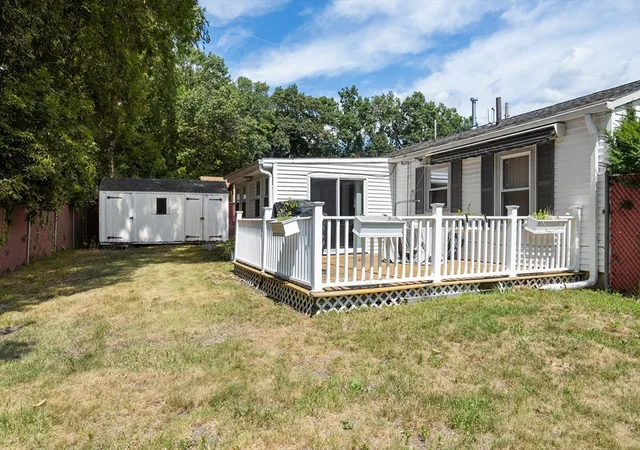 5th image of 136 Laurie Ln, Lowell, MA 01854 | MLS# 73566798