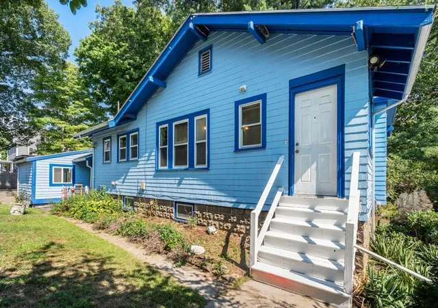 Photo 2 of Single family home for sale at 71 Temple St, West Roxbury, MA 02132 | MLS# 73563874 | Listing updated on 2026-09-03