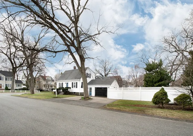 Homes for sale in Braintree, MA | 14 Sumner Ave, Braintree, MA 02184 | MLS# 73496884