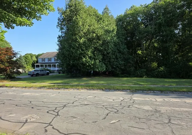 42nd image of 5 Spruce Street, Blackstone, MA 01504 | MLS# 73557058