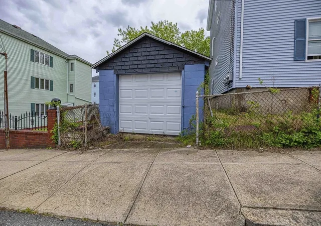 Homes for sale in Fall River, MA | 278 Division St, Fall River, MA 02721 | MLS# 73516113