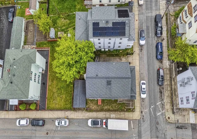 Listing Photo 2 - Condo for sale in building located at 278 Division St, Fall River, MA 02721