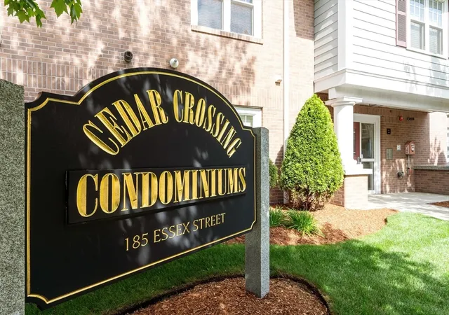 2nd image of 185 Essex St #1A, Melrose, MA 02176 | MLS# 73528986