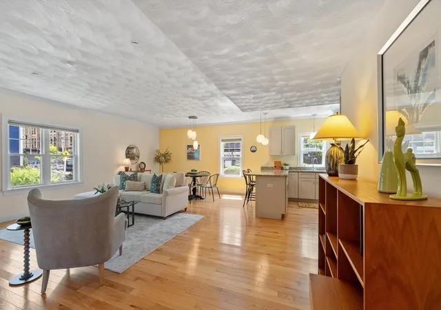 4th image of 185 Essex St, Melrose, MA 02176