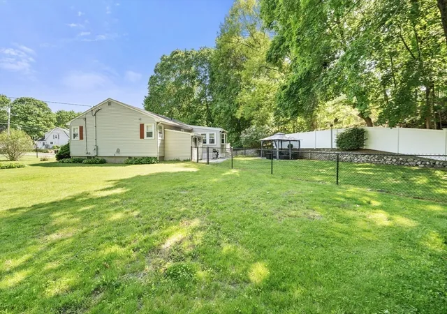 41st image of 36 Ellis Street, Woburn, MA 01801 | MLS# 73529188
