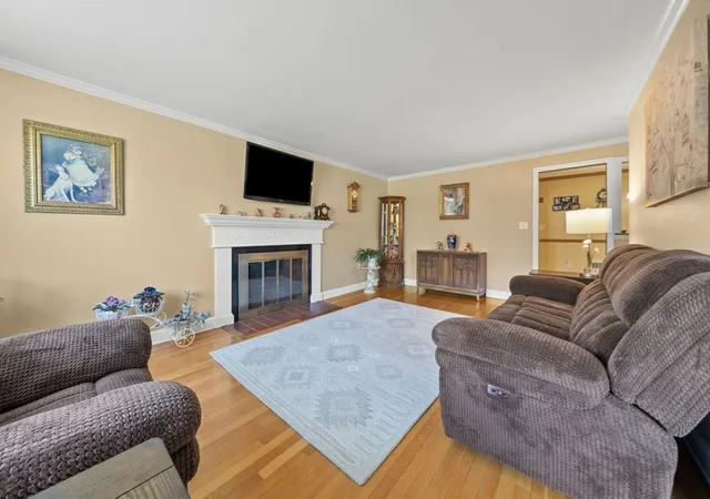 4th image of 36 Ellis Street, Woburn, MA 01801 | MLS# 73529188