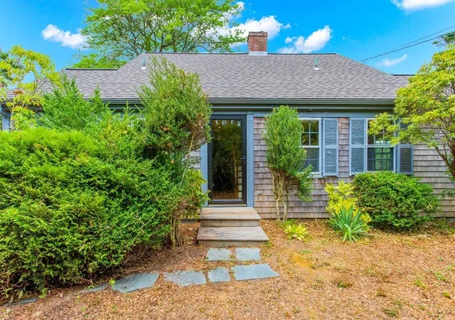 3rd image of 2656 Main Street, Barnstable, MA 02630 | MLS# 73027203
