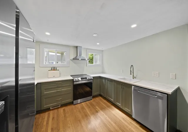 Photo 4 of Sale Pending at 495 Thicket St, South Weymouth, MA 02190 | MLS# 73562450 | Listing updated on 2026-09-16