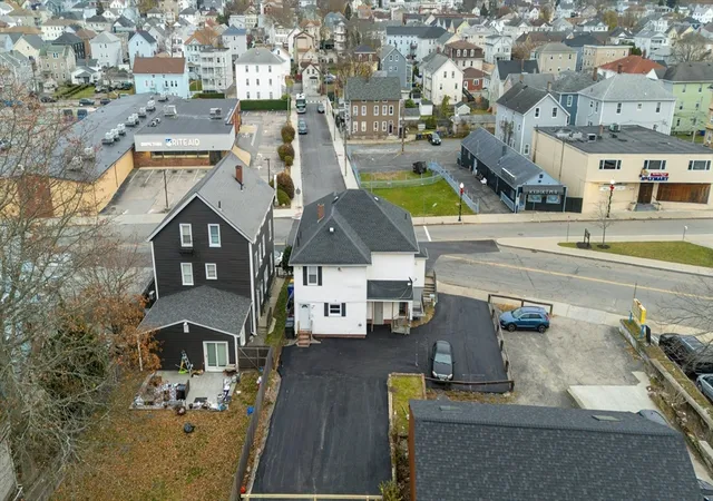 4th image of 1039 S Main St, Fall River, MA 02724 | MLS# 73459016