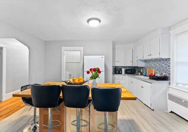 5th image of 1039 S Main St, Fall River, MA 02724 | MLS# 73459016