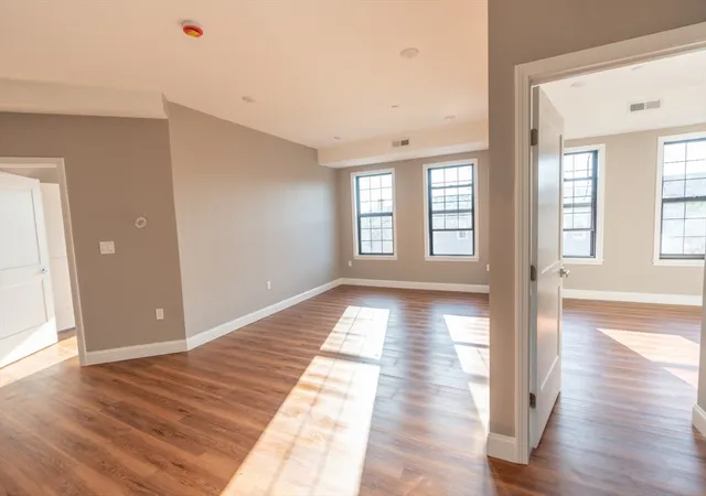 Condominium at 13 Nahant St #2F, Lynn, MA 01902 | MLS# 73324088 | | Sold on 2025-05-22