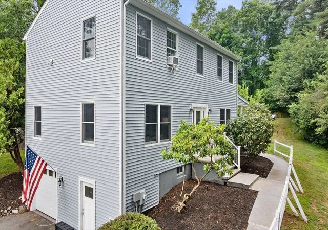 1st image of 381 Linebrook Rd, Ipswich, MA 01938 | MLS# 73551966