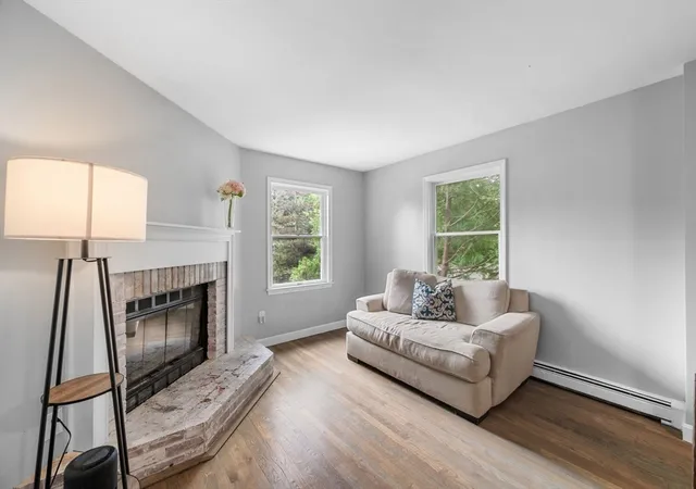 5th image of 381 Linebrook Rd, Ipswich, MA 01938 | MLS# 73551966