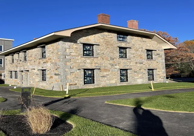 Homes for sale in Burlington, MA | 225 Middlesex Turnpike #107, Burlington, MA 01803 | MLS# 73536685
