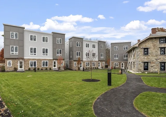 Homes for sale in Burlington, MA | 225 Middlesex Turnpike #107, Burlington, MA 01803 | MLS# 73536685