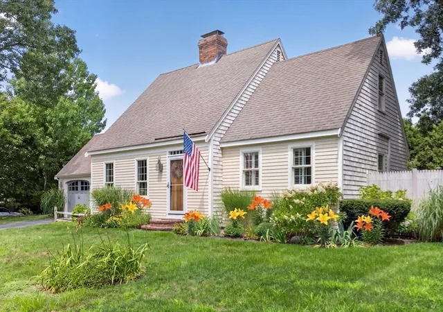 2nd image of 10 Bray Farm Rd S, Yarmouth Port, MA 02675 | MLS# 73564076