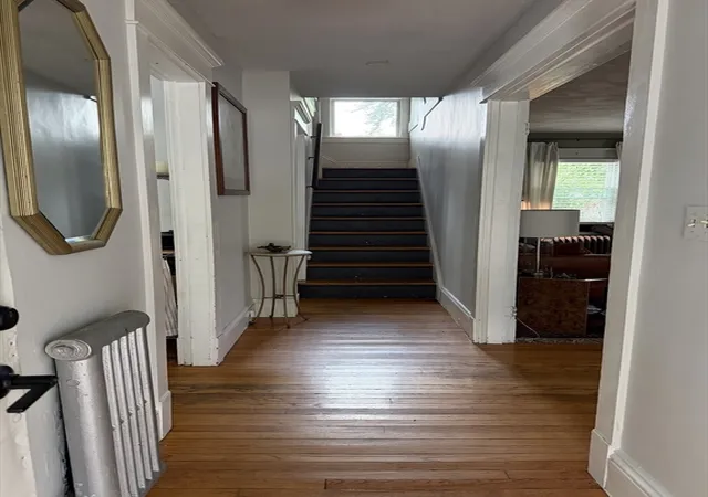 3rd image of 14 Castle St, Springfield, MA 01118 | MLS# 73552464