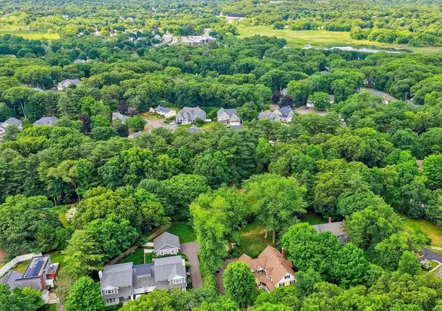 34th image of 319 Oakland St, Wellesley, MA 02481 | MLS# 73541195