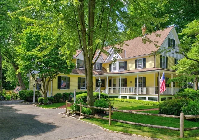 Homes for sale in Wellesley Hills, MA | 319 Oakland St, Wellesley Hills, MA 02481 | MLS# 73541195