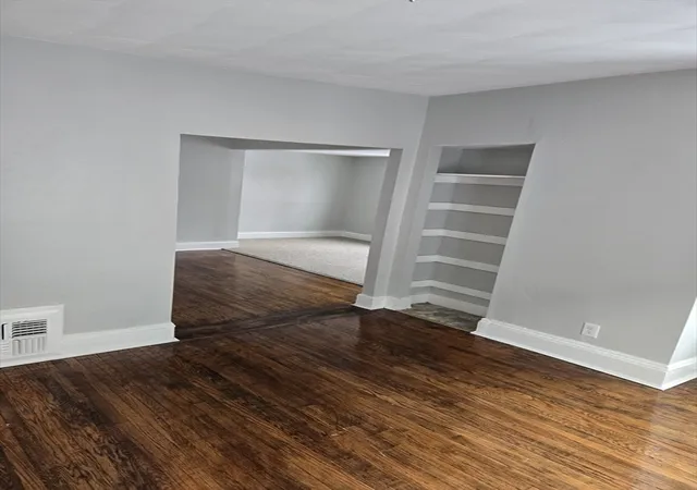 3rd image of 162 Northampton Ave, Springfield, MA 01109 | MLS# 73555117