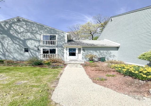 Homes for sale in Amesbury, MA | 9 Acadia Kimball Rd #9, Amesbury, MA 01913 | MLS# 73517938