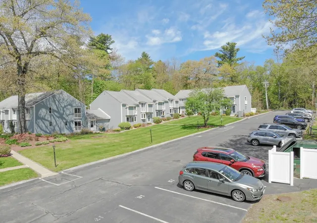 Homes for sale in Amesbury, MA | 9 Acadia Kimball Rd #9, Amesbury, MA 01913 | MLS# 73517938