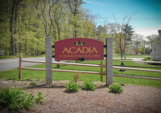 Homes for sale in Amesbury, MA | 9 Acadia Kimball Rd #9, Amesbury, MA 01913 | MLS# 73517938