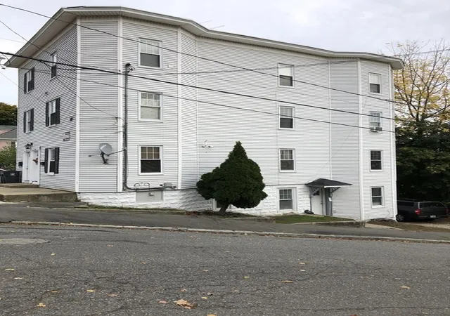 Photo 3 of Sale Pending at 552 Washington St, Haverhill, MA 01832 | MLS# 72750468 | Listing updated on 2025-09-02