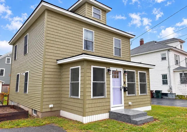 Photo 1 of Single family home for sale at 138 Market St, Amesbury, MA 01913 | MLS# 73590516 | Listing updated on 2026-10-30