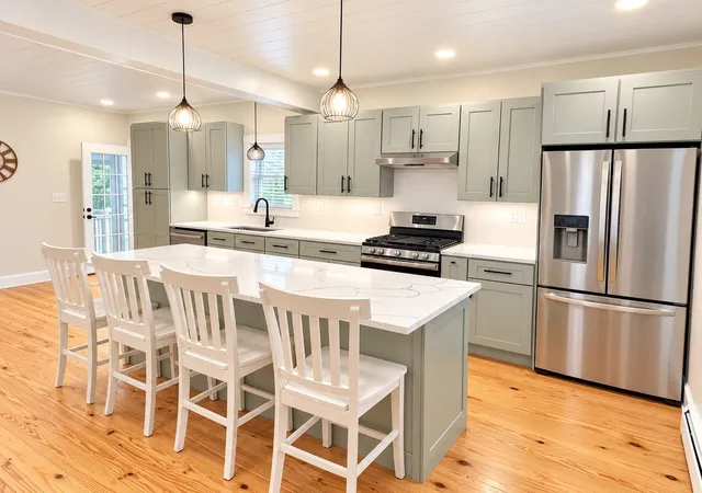 Photo 4 of Single family home for sale at 138 Market St, Amesbury, MA 01913 | MLS# 73590516 | Listing updated on 2026-10-30