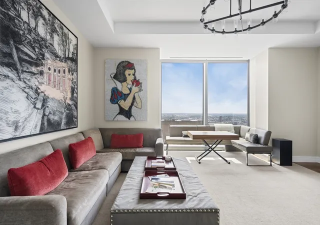 2nd image of 1 Dalton St #3404, Boston, MA 02115 | MLS# 73553559
