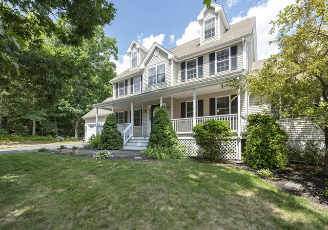1st image of 36 Crescent Lane, Douglas, MA 01516 | MLS# 73556989