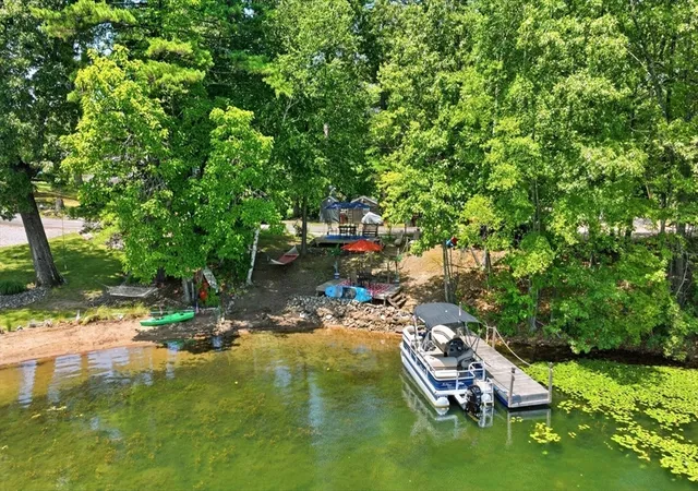 Homes for sale in Westfield, MA | 85 Otter Point Rd, Westfield, MA 01085 | MLS# 73544455