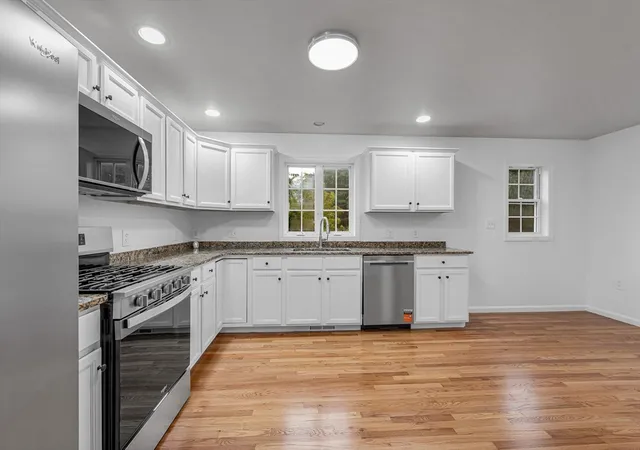 5th image of 688 Gorham Street #688, Lowell, MA 01852 | MLS# 73557447