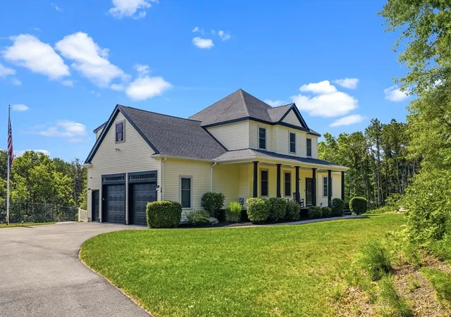 Photo 2 of Single family home for sale at 34 Nautical Way, Plymouth, MA 02360 | MLS# 73555510 | Listing updated on 2026-08-09