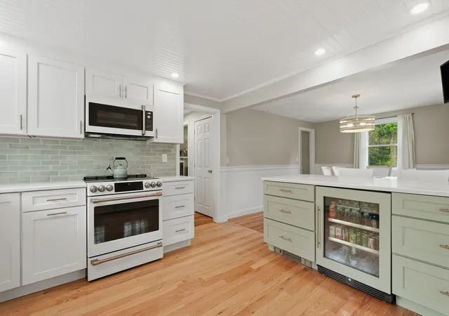 4th image of 223 Plum Hollow Rd, East Falmouth, MA 02536 | MLS# 73534441
